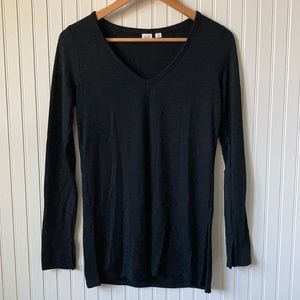 SOLD - NWOT Gap V-Neck Sweater with Slit Details (XS)